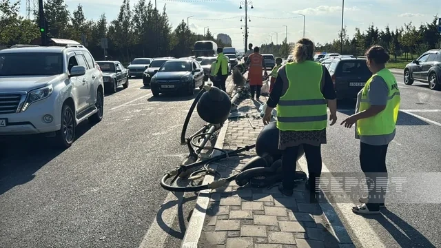 Sumqayıtda mikroavtobusla minik avtomobili toqquşdu: Xəsarət alanlar var - Foto