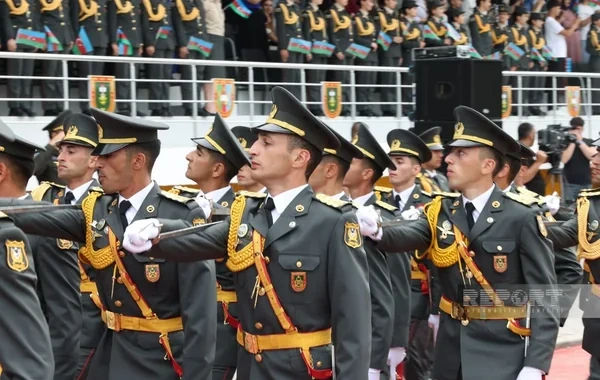 İtaliya Hərbi Dəniz Qüvvələrinin komandanı azərbaycanlı kursantı təltif edib
