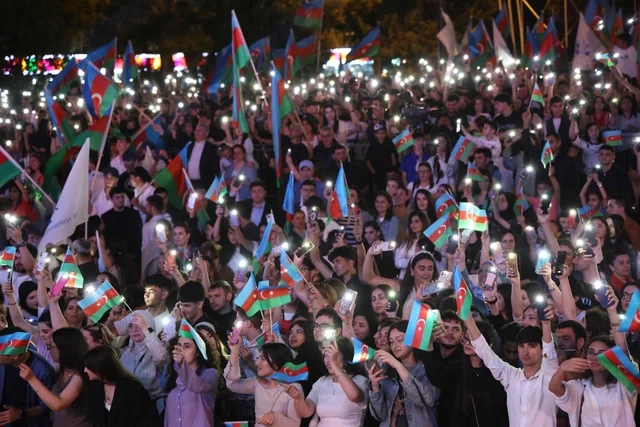 Bakıda Milli Qurtuluş Gününə həsr olunan bayram konserti keçirilib - VİDEO