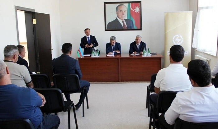 “Azərişıq” rəsmiləri Şərurda sahibkarlarla görüş keçirdi