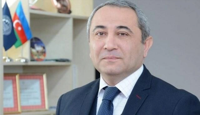 Özü 20 min, sıravi əməkdaşları isə 500-600 manat maaş...