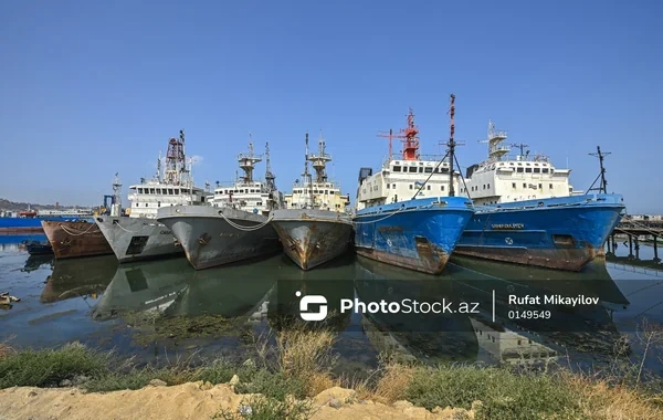 Tarixi hadisələrin şahidi olan gəmilər: Bibiheybətdən FOTOREPORTAJ