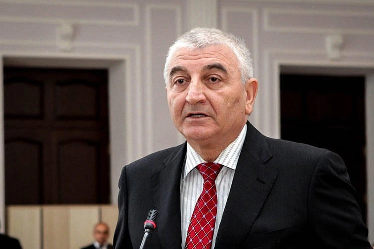Heydər Əliyev xaricdən yazılmış bu ssenarini poza bildi...