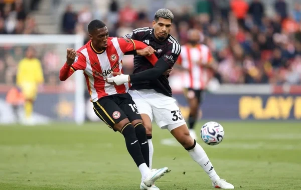 "Liverpul" doqquz nəfərlə qalan "Brentford"u məğlub etdi