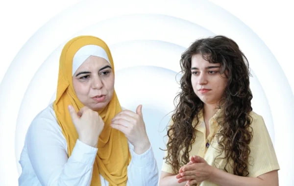 Ana qızı ilə eyni ildə ali məktəbi bitirdi: 20 il sonra gerçəkləşən arzu - FOTO