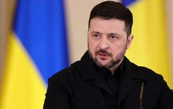 Zelenski deputatları cəbhəyə göndərməklə hədələdi