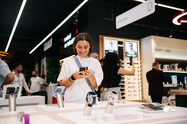 "Kontakt"da "iPhone 18 Pro" seriyasına axın: Dördüncü il ardıcıl satış rekordu