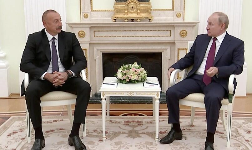 Vladimir Putin İlham Əliyevi təbrik etdi