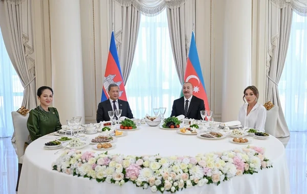 İlham Əliyevin adından Kamboca baş nazirinin şərəfinə rəsmi nahar verilib - Foto