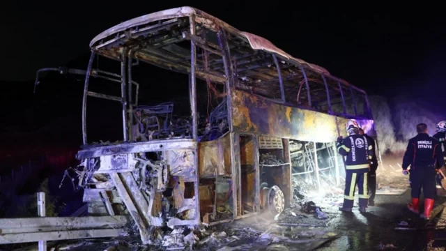 Türkiyədə dəhşətli avtobus qəzası: Səkkiz ölü, 33 yaralı - FOTO - VİDEO