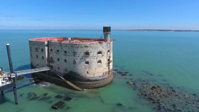 Məşhur "Fort Boyard" qalası lotereya hesabına bərpa olunacaq