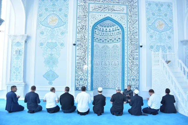 Din xadimləri Qarabağ və Şərqi Zəngəzurdakı tarixi-dini abidələri ziyarət ediblər
