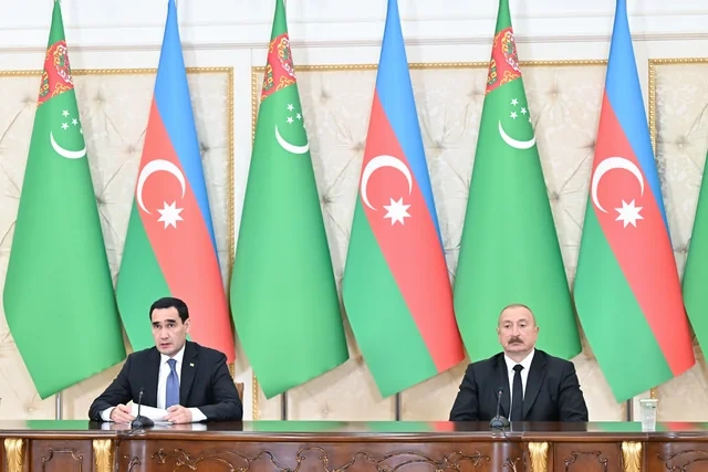 Azərbaycan və Türkmənistan prezidentləri mətbuata bəyanatlarla çıxış ediblər - FOTO - VİDEO