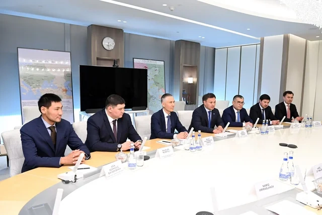 Qazaxıstan neftinin Azərbaycan üzərindən daşınması layihəsinin icrası müzakirə olunub