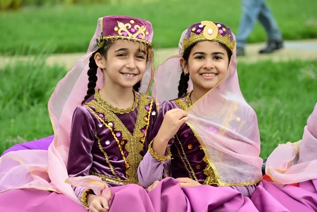 Leyla Əliyeva və Alyona Əliyeva Xeyirxahlıq Festivalında iştirak ediblər - FOTO