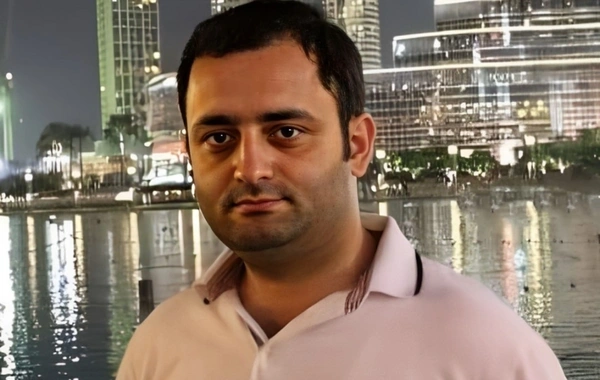 "Gecə ayılıb gördüm ki, zəif səslə məni çağırır" - Qəfil ölümü ilə hamını sarsıdan jurnalist Sərxan Kamallının son anları