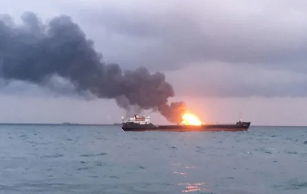 Oman sahillərində neft tankerinə hücum edildi