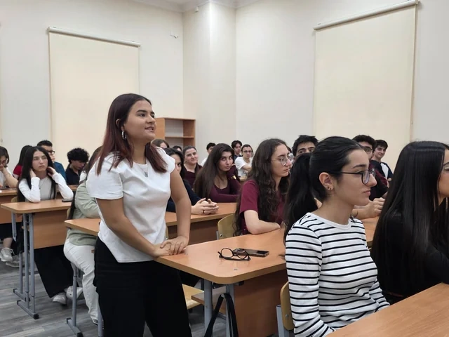 Oksford universitetinin məzunu, gənc mütəxəssis TAU tələbələrinə seminar keçib - Foto