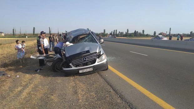 Hacıqabulda növbəti ağır qəza: ölü və yaralılar var