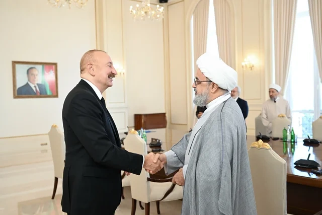 İlham Əliyev Bakıda keçirilən beynəlxalq konfransların iştirakçılarını qəbul edib - FOTO