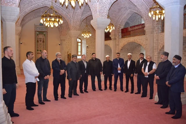 Din xadimləri Qarabağ və Şərqi Zəngəzurdakı tarixi-dini abidələri ziyarət ediblər