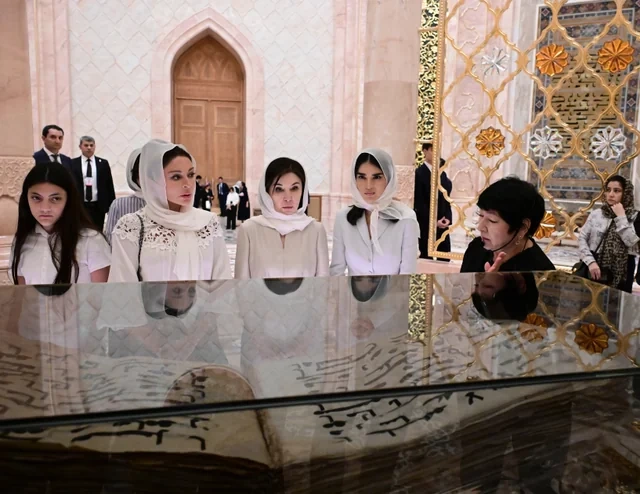 Mehriban Əliyeva Daşkənddə İslam Sivilizasiyası Mərkəzi ilə tanış olub - FOTO