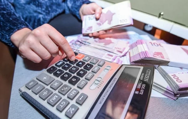 Hadı Rəcəblinin oğluna 350 minlik iş tapşırıldı