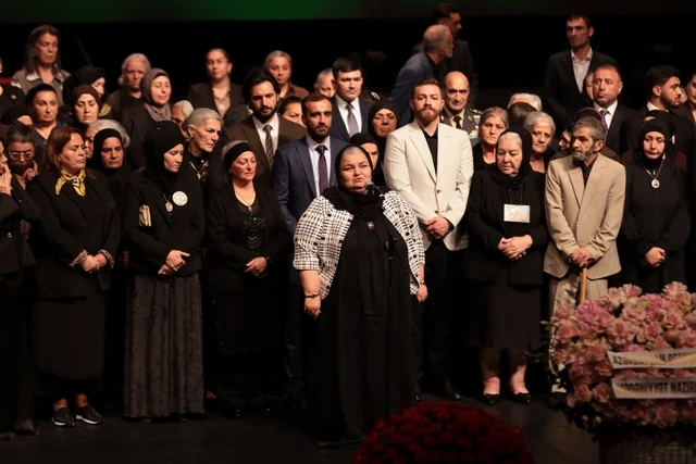 "44" bədii filminin premyerası baş tutub: Arzu Əliyeva və Alyona Əliyeva təqdimatda iştirak ediblər - Foto