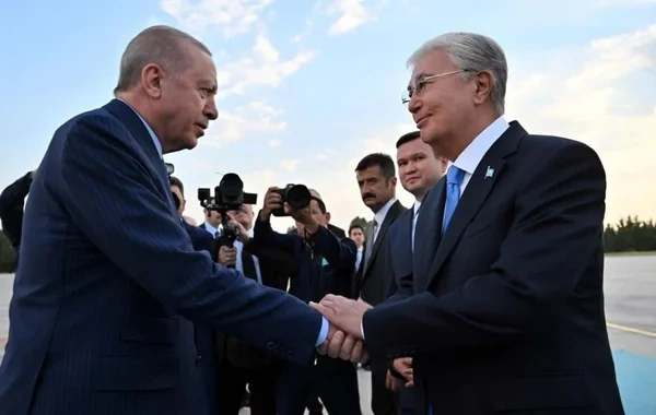 Ərdoğan Qazaxıstana rəsmi səfər edib - VİDEO
