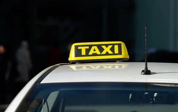 Parisdə saxta taksi sürücüləri turistlərdən 680 min avro mənimsəyiblər