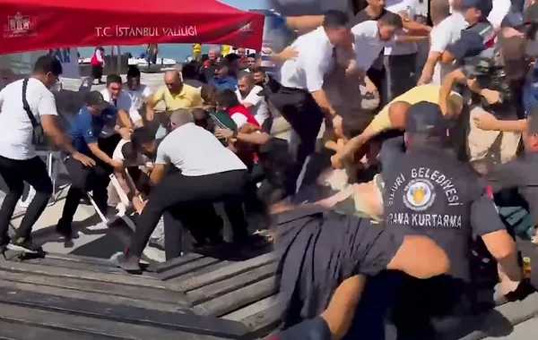 Türkiyədə gəmi qəzasını işıqlandıran operator döyülüb - VİDEO