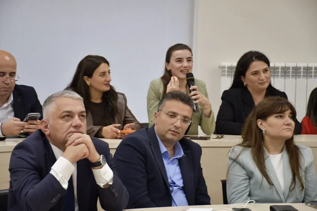 Əlaqələndirmə Qərargahının İşçi Qrupunun üzvləri Qarabağ Universitetində tələbələrlə görüş keçirib - Foto