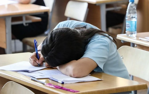 İmtahan stresinin əsl səbəbi üzə çıxdı: Günah valideynlərdədir? - VİDEO