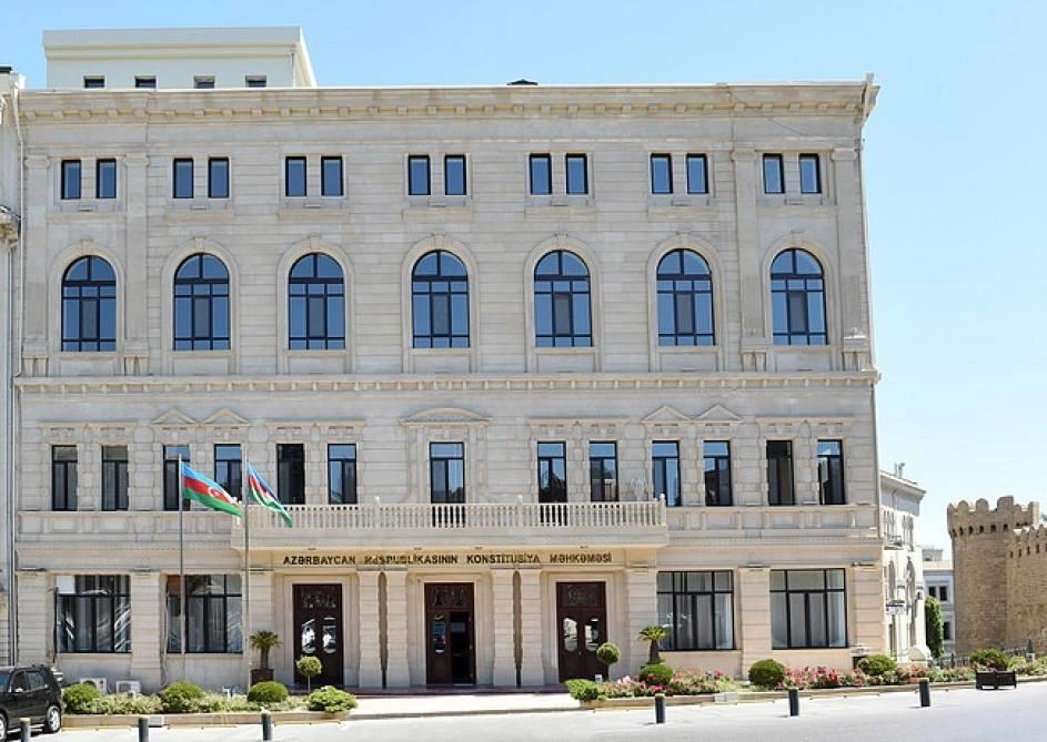 Prokurorluğun sorğusu əsasında konstitusiya işinə baxıldı