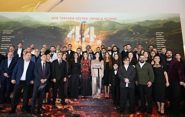 "44" bədii filminin premyerası baş tutub: Arzu Əliyeva və Alyona Əliyeva təqdimatda iştirak ediblər - Foto