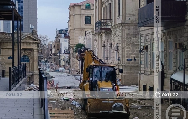 Bakının mərkəzindəki İslam Səfərli küçəsində təmir işləri niyə bitmək bilmir?
