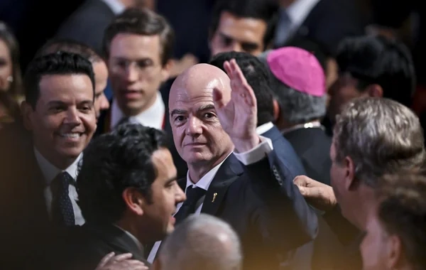 FIFA-da qiyam: Üç böyük konfederasiya Canni İnfantinoya qarşı birləşdi