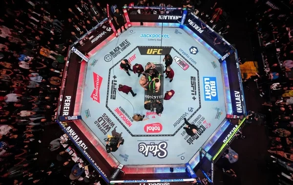 UFC-də sensasiya: Salkilld Qamrotu ilk raundda məğlub etdi - VİDEO