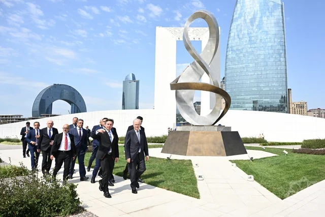 Fələstin dövlətinin baş naziri Fəxri xiyabanı ziyarət edib - FOTO
