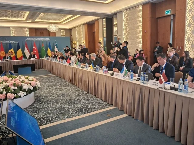 TRACECA Hökumətlərarası Komissiyasının XVIII illik iclası keçirilir - FOTO