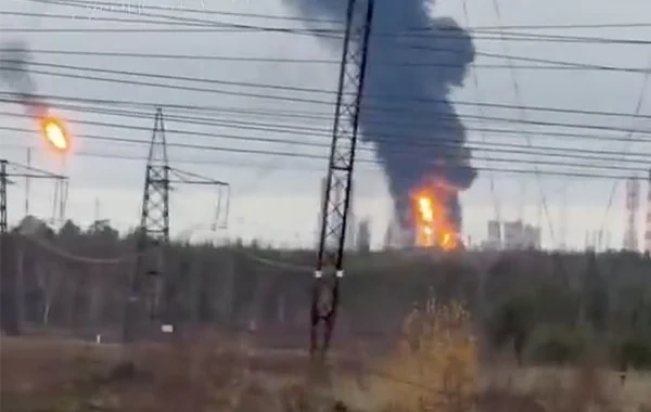 Ukrayna ilk dəfə "Qazprom"un Surqutdakı zavodunu vurdu - Video