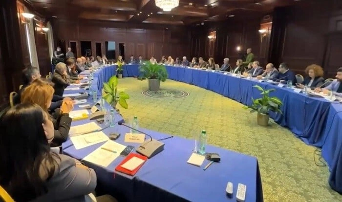 Azərbaycan və Ermənistan nümayəndələrinin görüşü... - Video