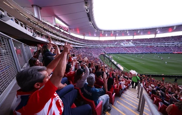 FIFA DÇ-2026-da stadionlara plastik qablarda su gətirilməsinə icazə verdi