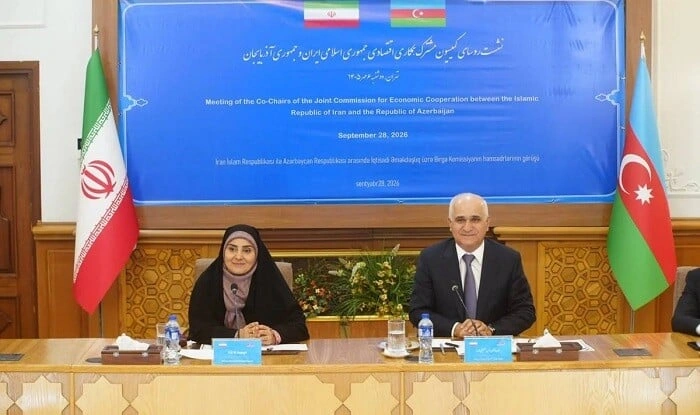 Şahin Mustafayev iranlı nazirlə görüşdü