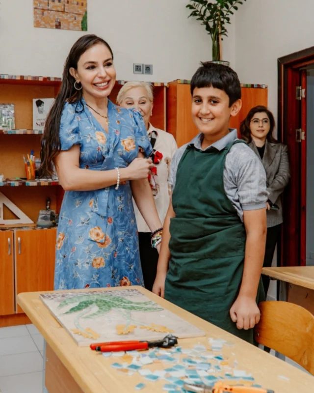 Leyla Əliyeva və Arzu Əliyeva inteqrasiya təlimli internat tipli ümumtəhsil məktəbində olublar - FOTO