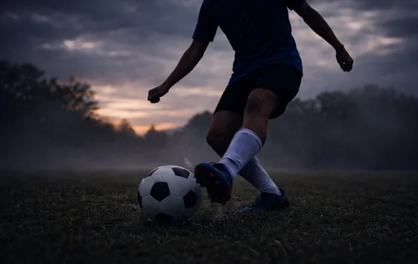 Gəncədə tələbə futbol oynayarkən həyatını itirdi
