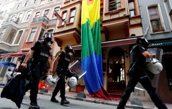 Türkiyədə LGBT dərnəyinə qarşı əməliyyat: 21 nəfər saxlanıldı