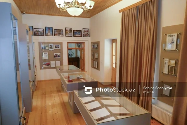 Xalq şairinin zəngin irsini yaşadan məkan: Bəxtiyar Vahabzadənin ev muzeyindən FOTOREPORTAJ