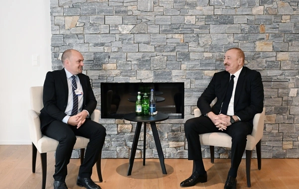 İlham Əliyev Davosda "Vestas Wind Systems" şirkətinin rəsmisi ilə görüşüb