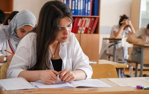 Nazir müəllimlik ixtisasına qəbul sayının azaldılmasının səbəbini AÇIQLADI